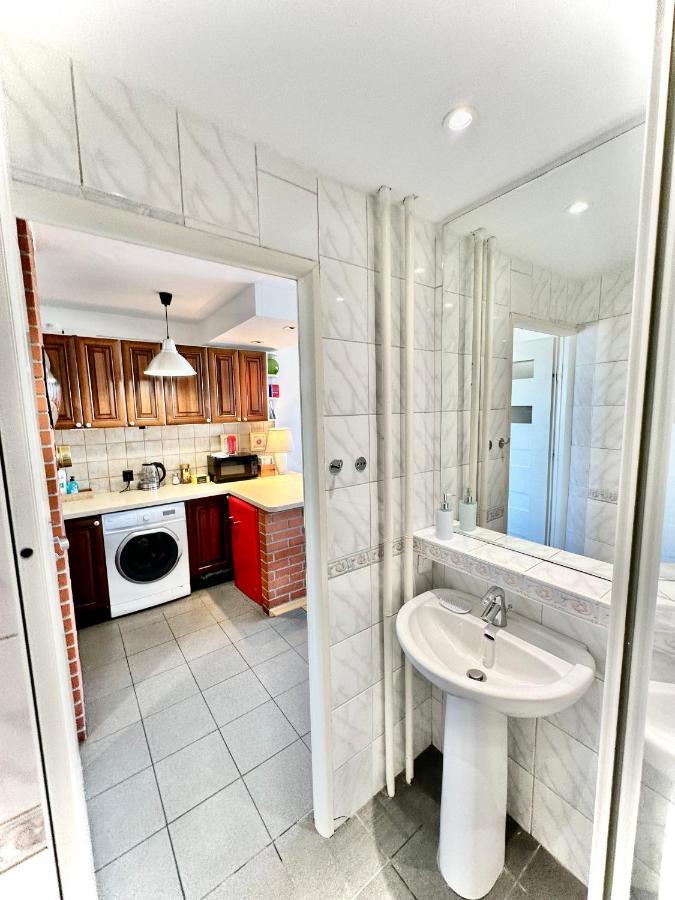 Super Apartament White Warszawa 2X Metro Scisle Centrum Wifi 300 Mbs New Exteriör bild